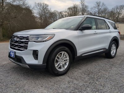 2025 Ford Explorer Active