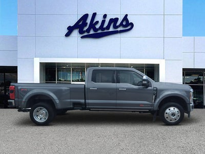 2025 Ford F-450 LARIAT
