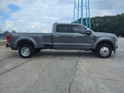 2025 Ford F-450 LARIAT