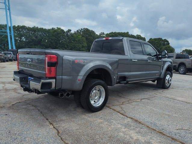 2025 Ford F-450 LARIAT