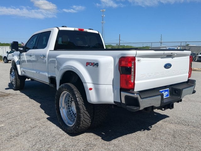 2025 Ford F-450 LARIAT