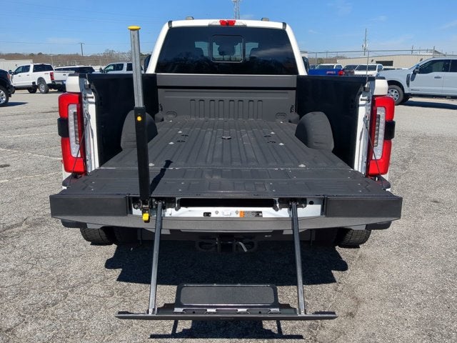 2025 Ford F-450 Platinum