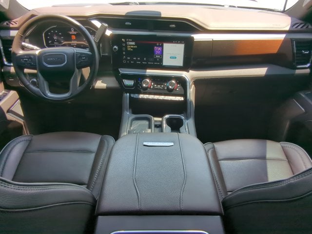 2025 GMC Sierra 2500HD Denali