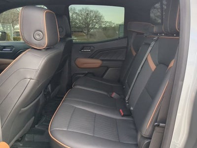 2024 GMC Canyon 4WD AT4