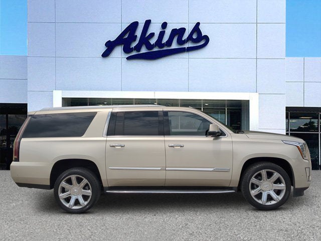2017 Cadillac Escalade ESV Luxury