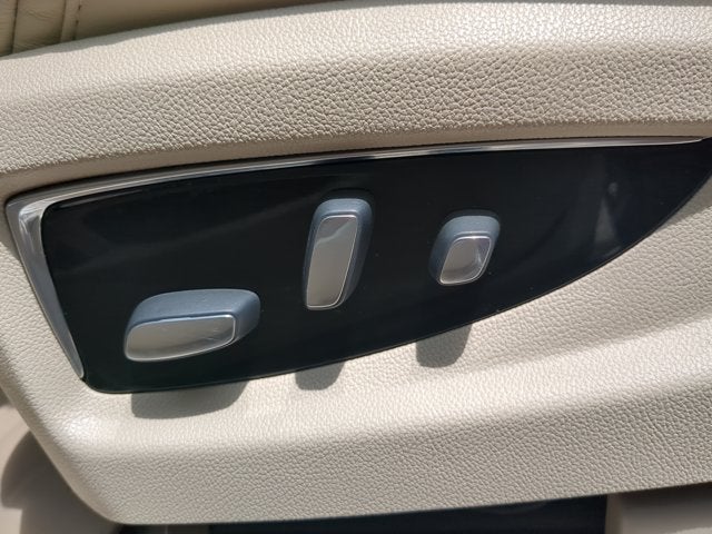2017 Cadillac Escalade ESV Luxury