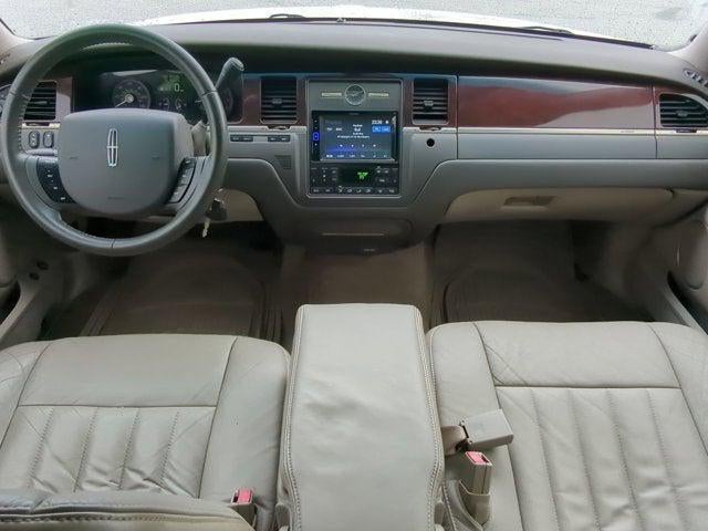 2006 Lincoln Town Car Signature