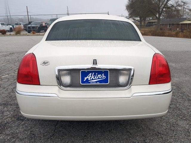 2006 Lincoln Town Car Signature