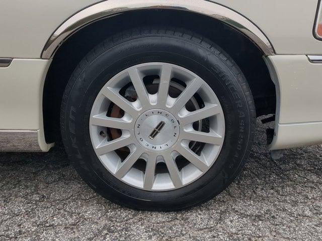 2006 Lincoln Town Car Signature