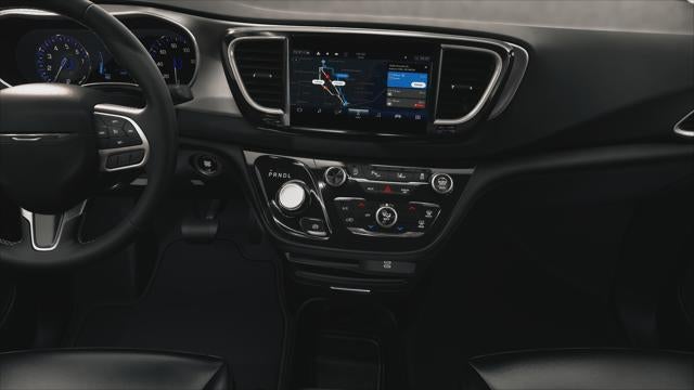 2027 Chrysler Pacifica LX