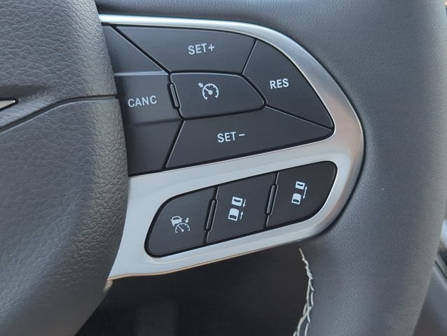 2027 Chrysler Pacifica LX