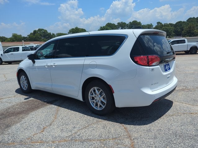 2027 Chrysler Pacifica LX