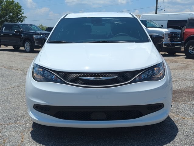 2027 Chrysler Pacifica LX