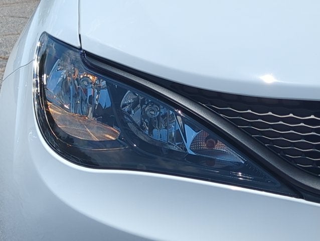 2027 Chrysler Pacifica LX