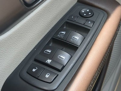 2020 Chrysler Voyager LX