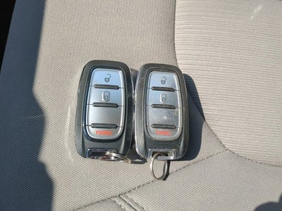 2020 Chrysler Voyager LX