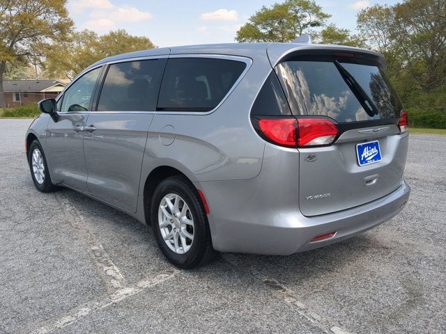 2020 Chrysler Voyager LX