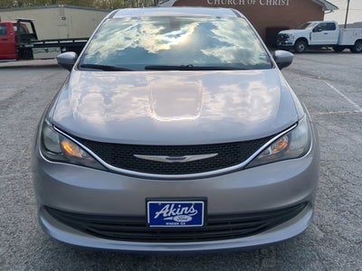 2020 Chrysler Voyager LX