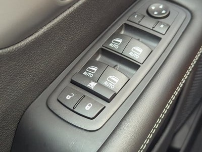 2027 Chrysler Pacifica LX