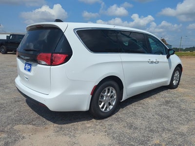 2027 Chrysler Pacifica LX