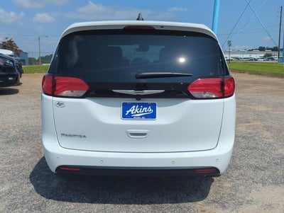 2027 Chrysler Pacifica LX