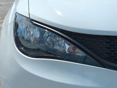 2027 Chrysler Pacifica LX
