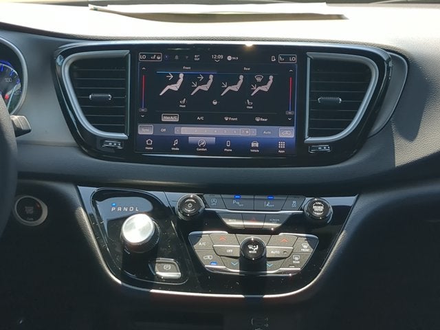 2027 Chrysler Pacifica LX