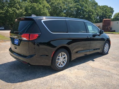 2027 Chrysler Pacifica LX