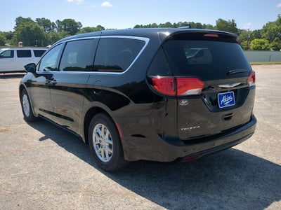 2027 Chrysler Pacifica LX