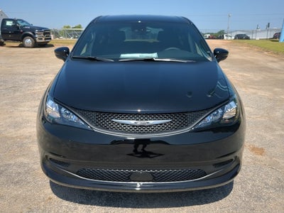 2027 Chrysler Pacifica LX