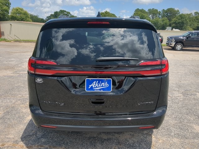 2027 Chrysler Pacifica Limited