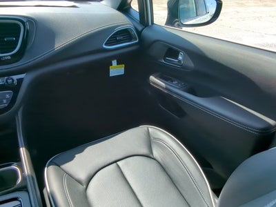 2027 Chrysler Pacifica Limited