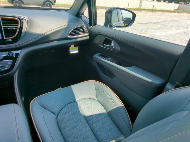 2027 Chrysler Pacifica Pinnacle