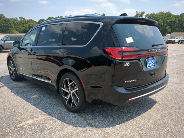 2027 Chrysler Pacifica Pinnacle