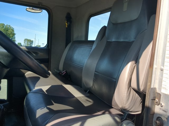 2014 Kenworth T270 Base