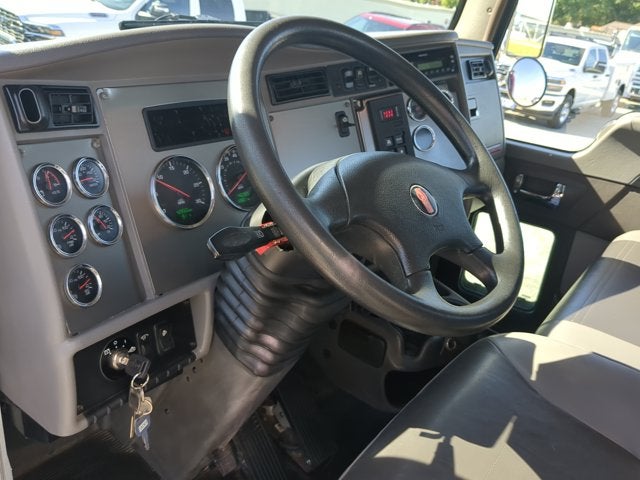 2014 Kenworth T270 Base