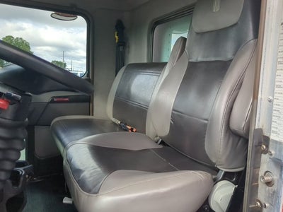 2014 Kenworth T270 Base