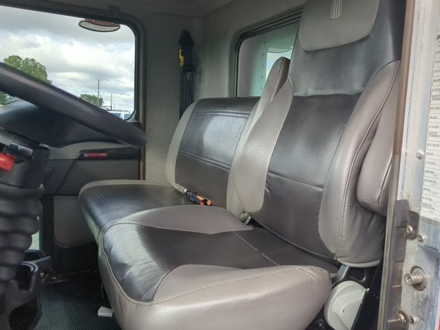 2014 Kenworth T270 Base