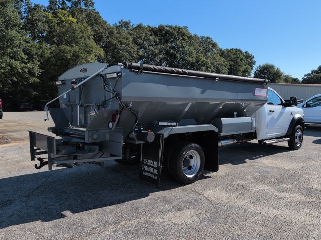 2023 RAM 5500 Chassis Spreader truck