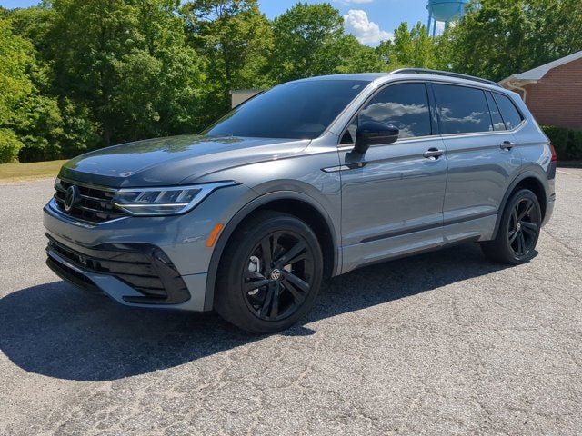 2023 Volkswagen Tiguan SE R-Line Black