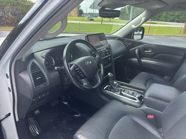 2024 INFINITI QX80 LUXE