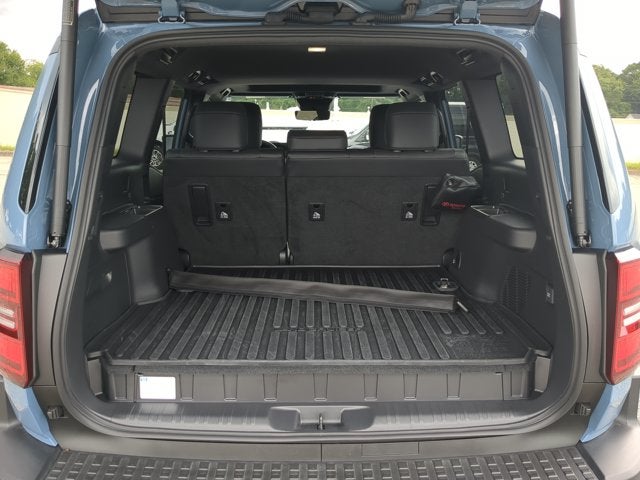 2025 Toyota Land Cruiser 4WD (Natl)