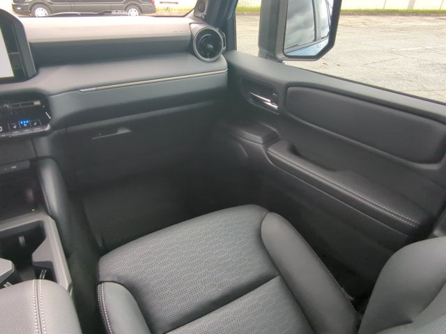 2025 Toyota Land Cruiser 4WD (Natl)