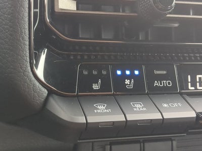 2025 Toyota Land Cruiser 4WD (Natl)