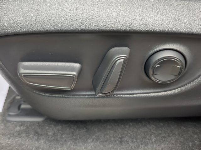 2025 Toyota Land Cruiser 4WD (Natl)