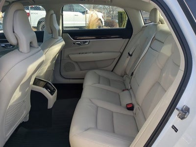 2018 Volvo S90 Momentum