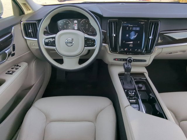 2018 Volvo S90 Momentum