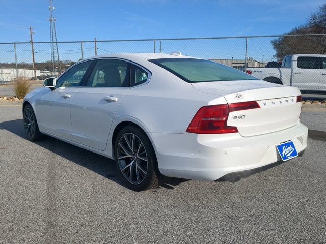 2018 Volvo S90 Momentum