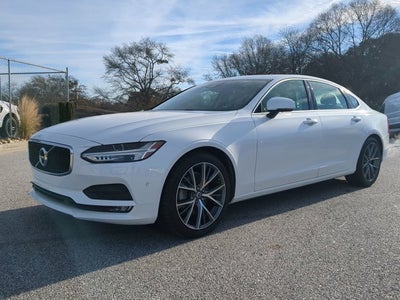 2018 Volvo S90 Momentum