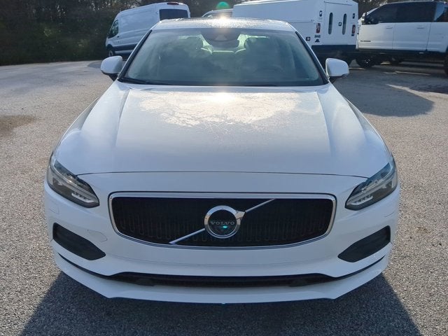 2018 Volvo S90 Momentum